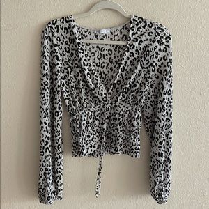 NWOT! ZARA White/Black Pleated Snow Leopard Top Size S